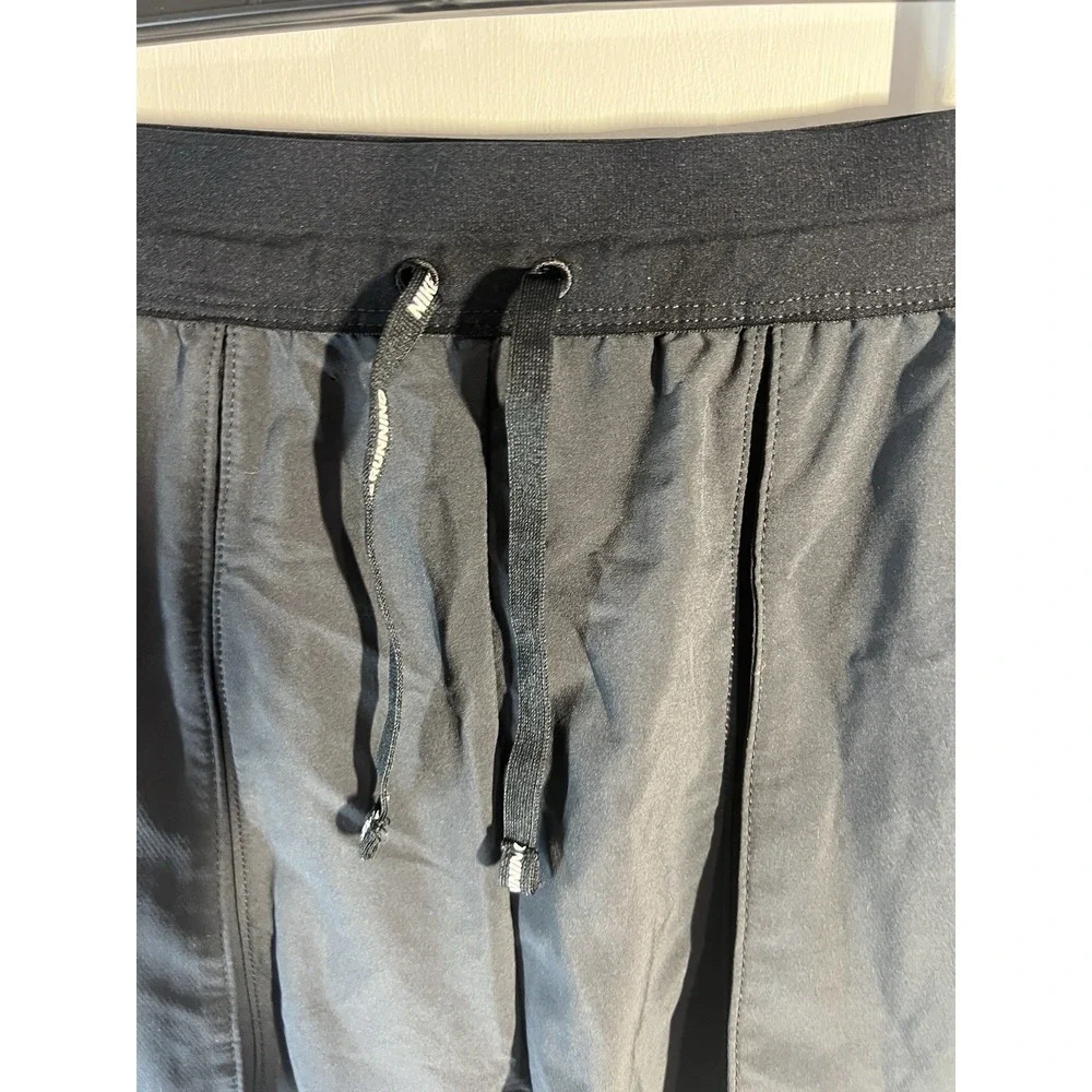 Nike Utility Dri-FIT Running Pants Mens Medium Black AJ7959-010 Flex Zip Pockets